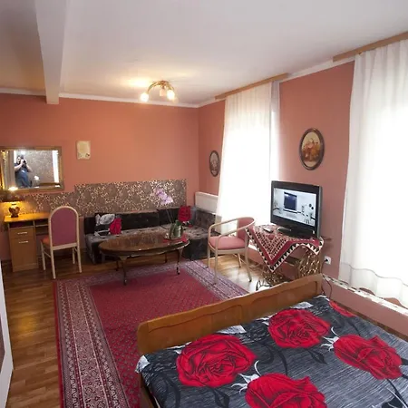 Herbert Hotel *
